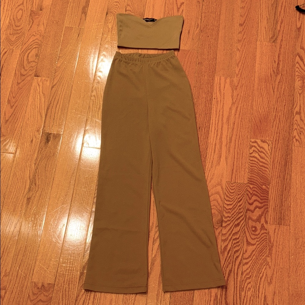 PrettyLittleThing brown 2 piece set, size 0